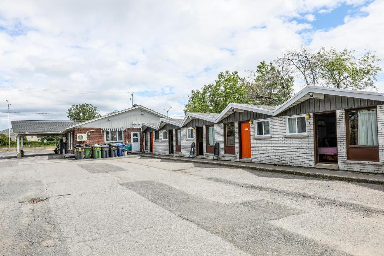 Motel Rideau Brossard Exterior foto